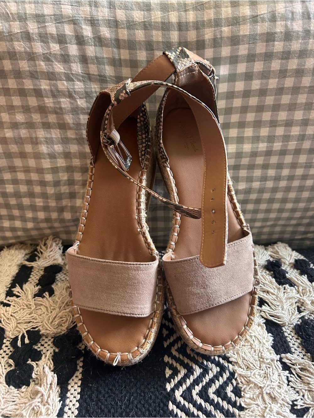 Universal Thread Tan Suede Espadrille Platform Sandals with Ankle Strap